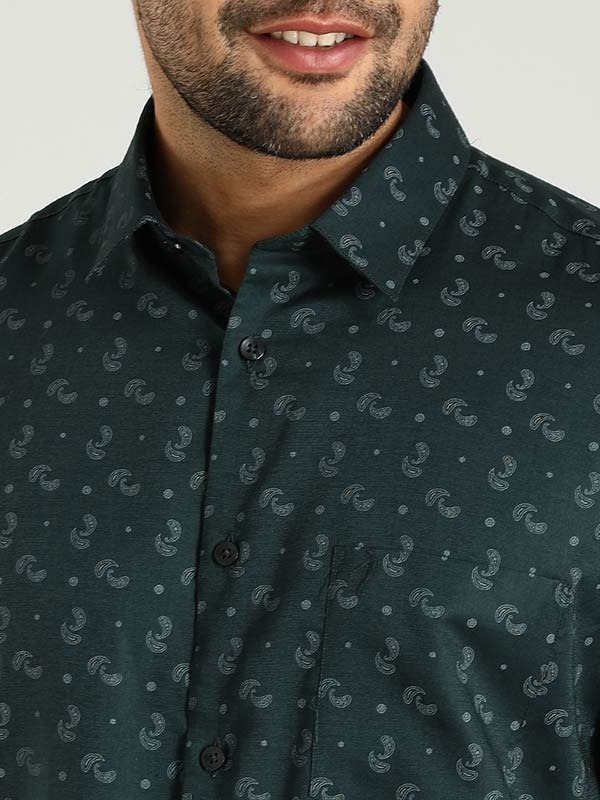 Indian Terrain Men's Regular Fit Full Sleeve Printed Green Shirt